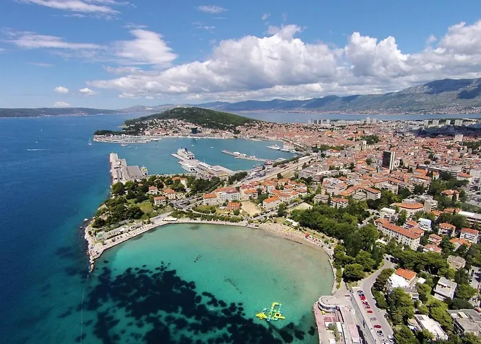 With A Parking Space - 16840 * Спліт