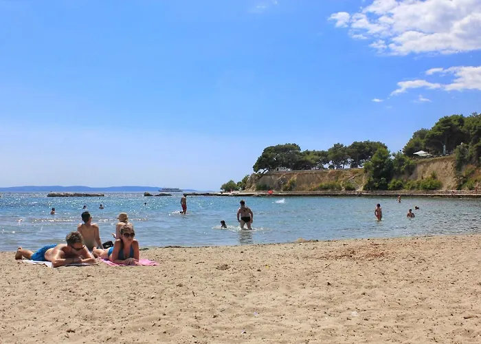 With A Parking Space - 16840