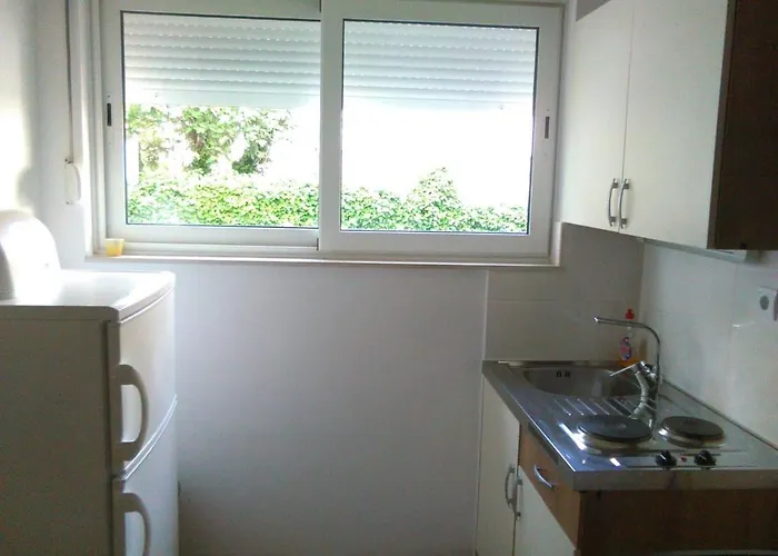 Апартаменти With A Parking Space - 16840 *